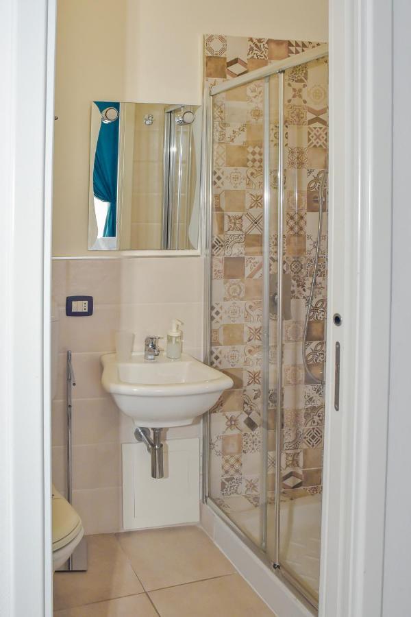 Rooms 19 - Rooms And Breakfast Palermo Esterno foto